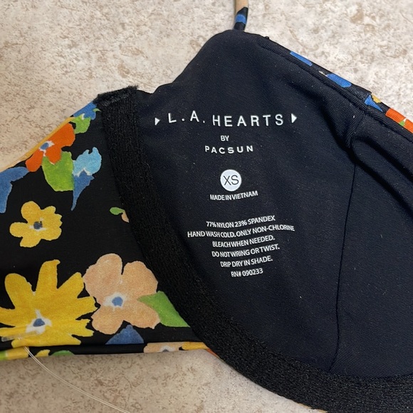 BNWT L. A. HEARTS BY PACSUN FLORAL UNDERWIRE BIKINI TOP ONLY - Picture 5 of 6